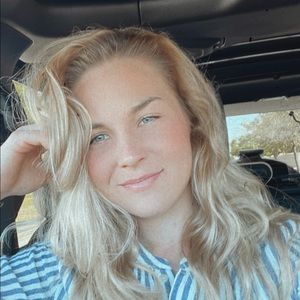 Meet your Posher, Anna-maria